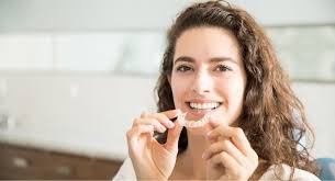 How Invisalign Is a Comfortable and Discreet Solution for Straightening Teeth